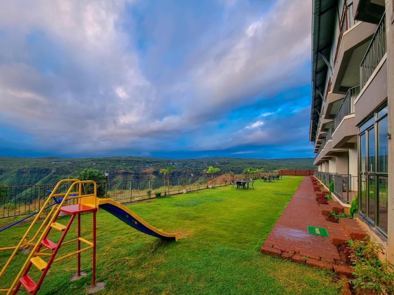 Mountain Breeze Resort, Махабалешвар Екстер'єр фото