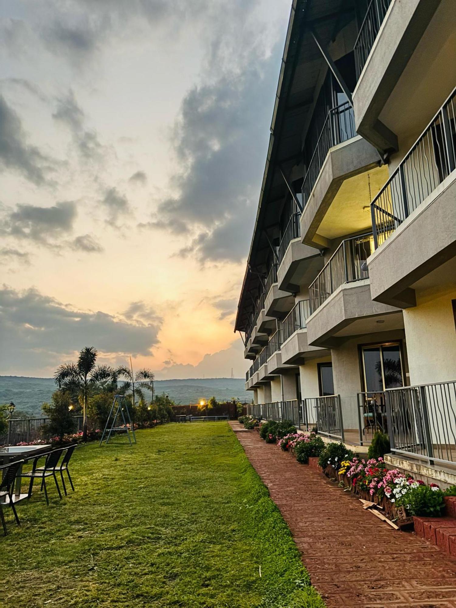 Mountain Breeze Resort, Махабалешвар Екстер'єр фото